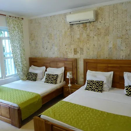Hotel Casa Mary 2*